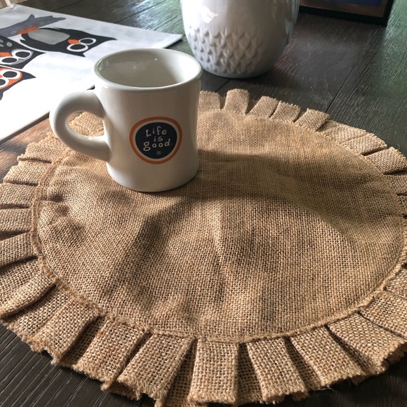 Bee & Willow Placemats - Picture 2 of 3